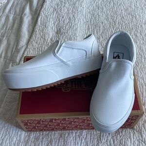 NWT Vans size 6 white canvas Asher Platform ST sneakers.